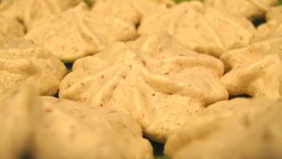 Безе с миндалем