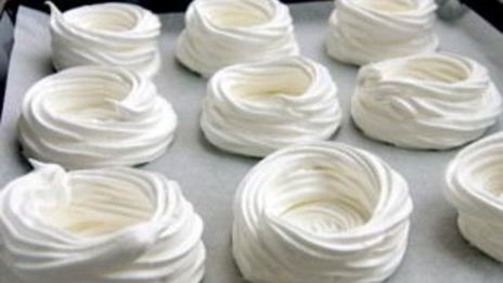 безе с ягодами