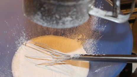 французские блинчики с яблоками и безе