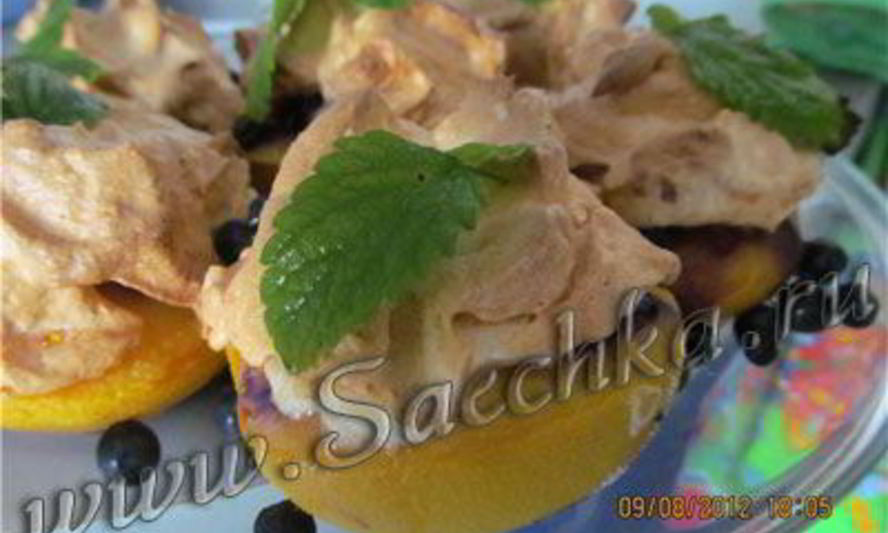 Рецепт персики с черникой и безе