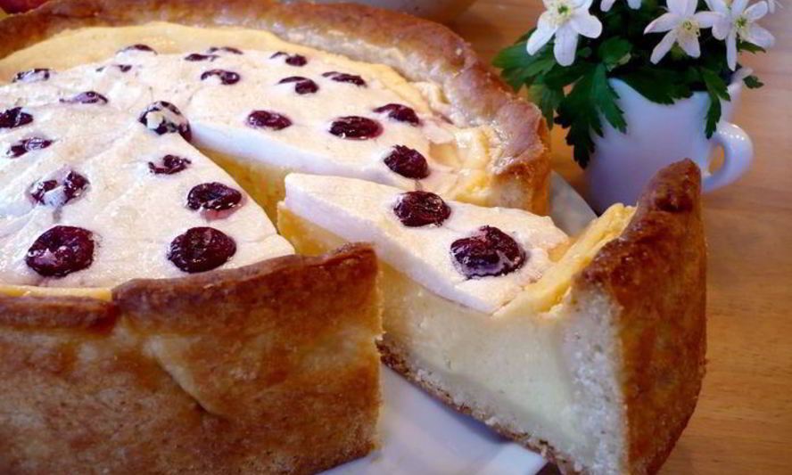 Рецепт творожный десерт с пудингом и вишневым безе чизкейк