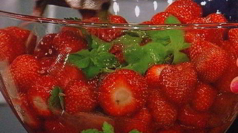 десерт клубничная павлова