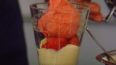 десерт клубничная павлова