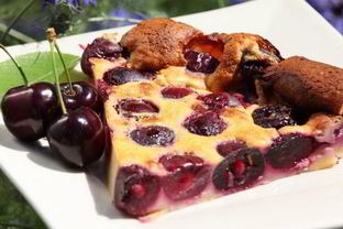 Французский вишневый Клафути