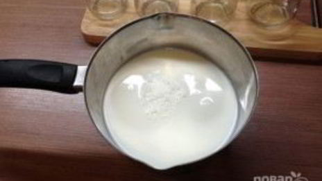 йогурт с фруктами и ягодами в мультиварке