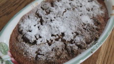 хлебный пудинг с черносливом и изюмом