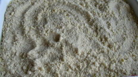 клафути с фруктами и корочкой из коричневого сахара