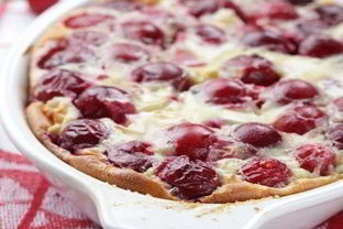 Клафути с вишней по-французски