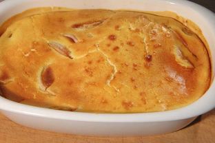 Клафути с яблоками и корицей