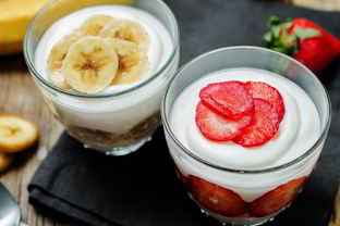 Клубнично-банановый десерт