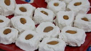 Конфеты Божество