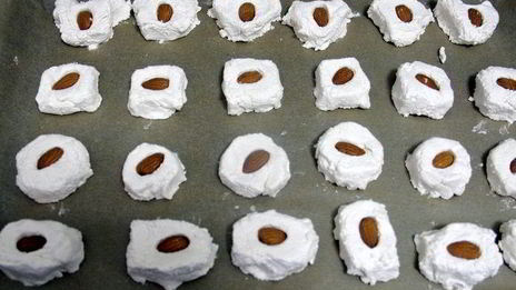 конфеты божество