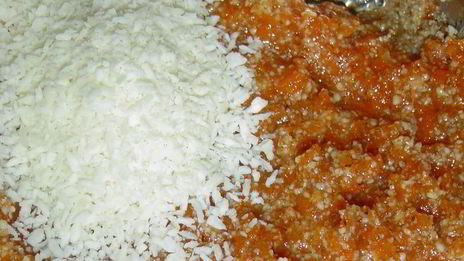 морковные конфетти