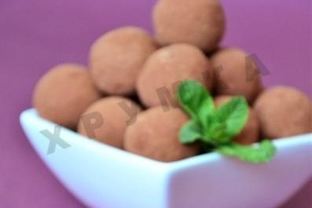 Шоколадные конфеты с вишней