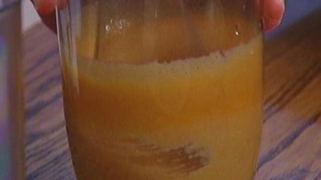 бисквит с клубникой и сливочным кремом