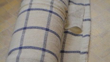 бисквитный рулет с манго и сметанным кремом