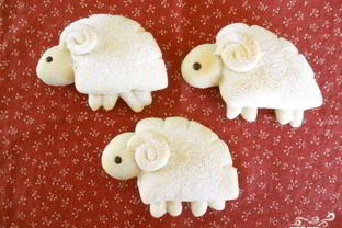 Булочки с кремом в виде барашек