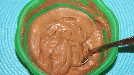 имбирный рулет с кремом и цукатами