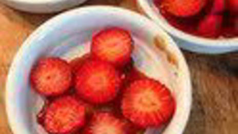 клубничный крем-карамель