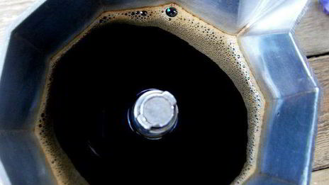 кофе с белково-клубничным кремом