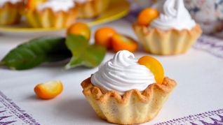 Корзиночки с белковым кремом песочные