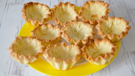 корзиночки с белковым кремом песочные