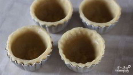 корзиночки с фруктами и кремом