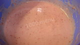 Крем из белого шоколада с клубникой и мятой