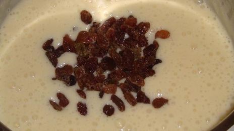 ленивые булочки с заварным кремом и изюмом