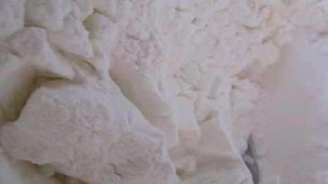 необыкновенно нежный бисквитный рулет с молочно-масляным кремом