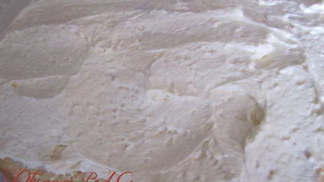 необыкновенно нежный бисквитный рулет с молочно-масляным кремом