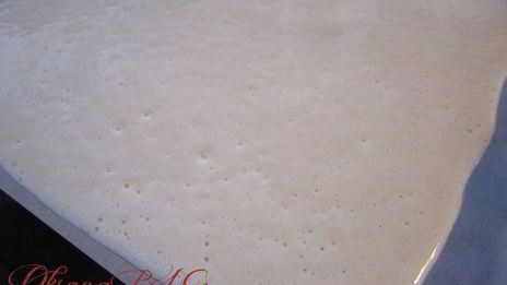 необыкновенно нежный бисквитный рулет с молочно-масляным кремом