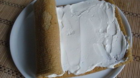 рулет с творожным кремом