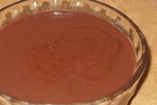 Шоколадный крем с вишней