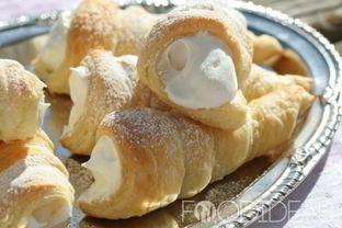 Слоеные трубочки с кремом