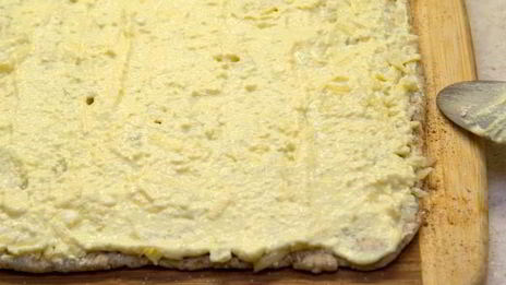 улитки из творожного теста с творожным кремом и яблоками