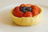 Ягодные корзиночки с заварным кремом