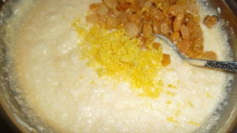 манный пудинг с изюмом