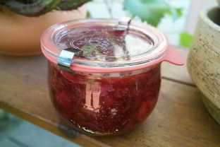 Мармелад из ревеня и клубники с мятой