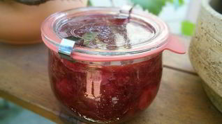 Мармелад из ревеня и клубники с мятой