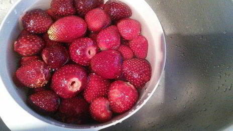 мармелад из ревеня и клубники с мятой