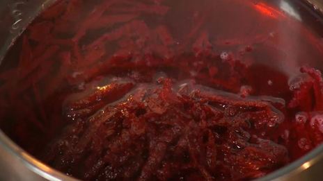 рулет из краба и телятины с вишневым мармеладом