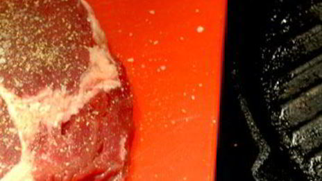 стейк с соусом луковый мармелад