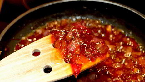 стейк с соусом луковый мармелад