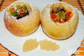 Яблоки, фаршированные мармеладом, изюмом и орехами