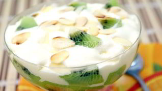 Десерт из мороженого Киви