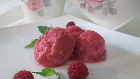 малиново-имбирный сорбет и мороженое