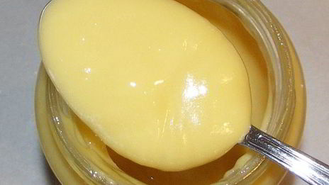 медовое мороженое с кизилом и ананасом