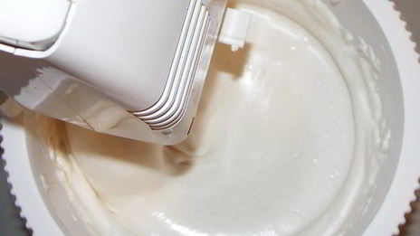 медовое мороженое с кизилом и ананасом