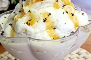 Мороженое из зеленого чая с мятой и корицей